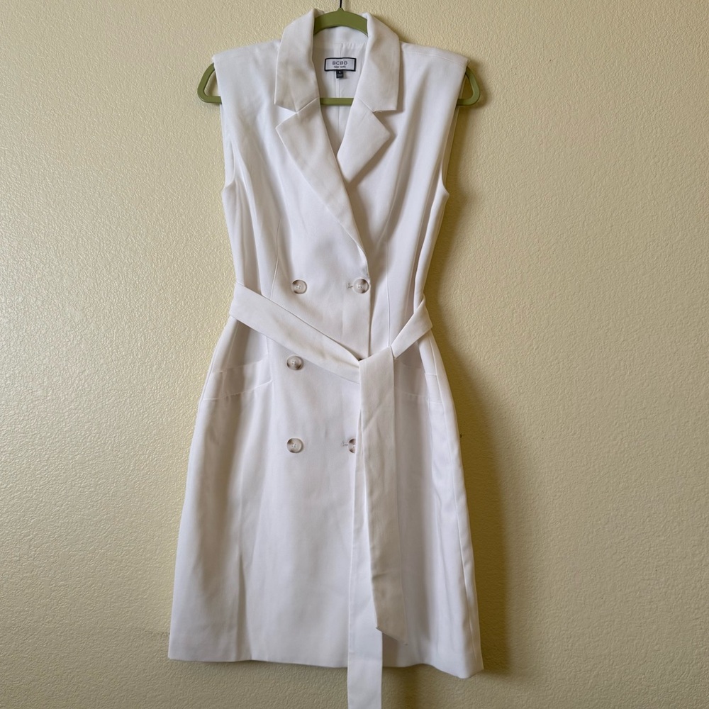 BCBG Sleeveless Double-Breasted White Mini Dress with Belt
